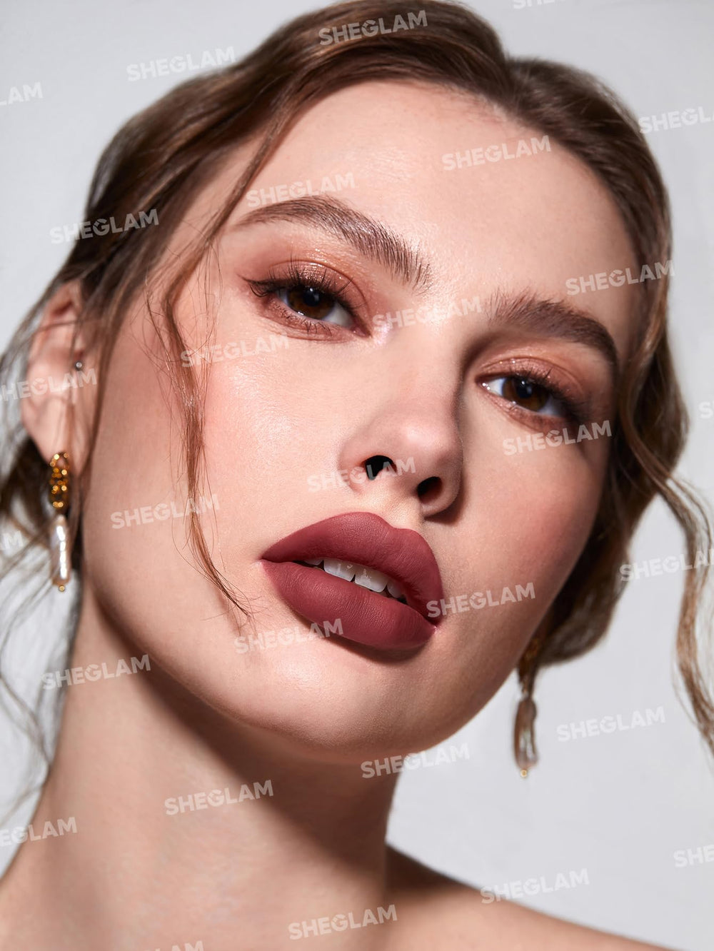 SHEGLAM Misty Rose creamy texture close-up demonstrating smooth glide benefit