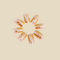 SHIQIXIANNV applied short square nails on hand demonstrating neat finish