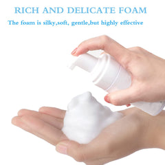 Shmian 50 disposable eyelash brushes neatly arranged for hygienic use