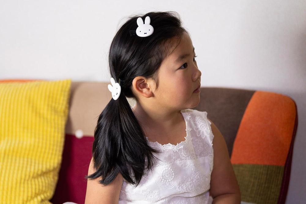SHOBIDO Miffy clip close texture view showing smooth finish and durability