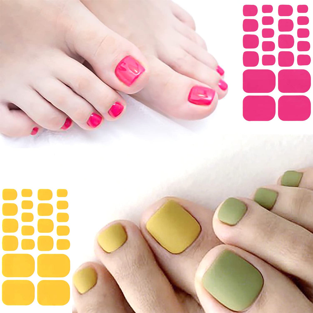 SILPECWEE applied on toes in sandals, salon-look pedicure at home
