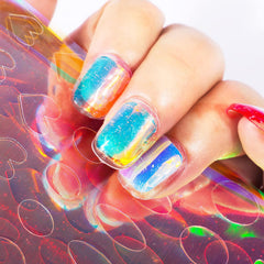 SILPECWEE lifestyle shot of glam manicure illustrating wearable iridescent style benefit