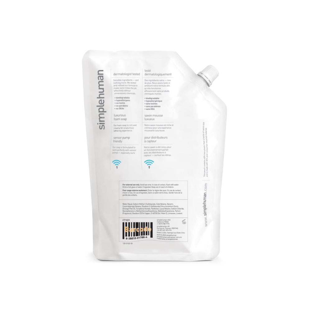 simplehuman close-up label highlighting ingredient simplicity and gentle formulation benefit