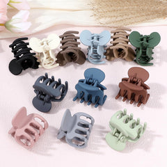 Sisiaipu clip in side profile in hair demonstrating discreet, comfortable hold