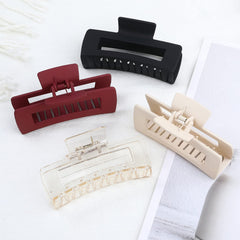 Sisiaipu lifestyle vanity shot demonstrates stylish storage and easy access benefit