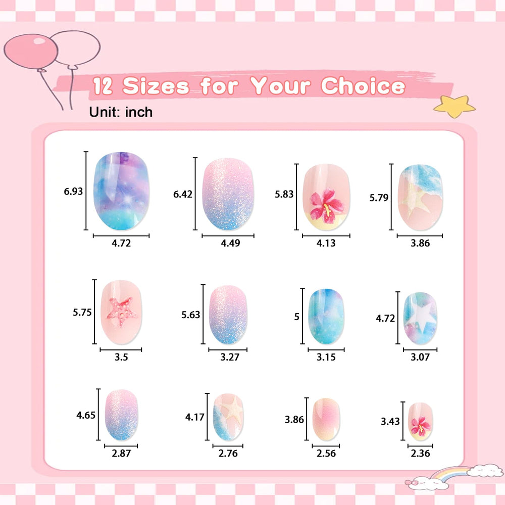 SIUSIO nails applied on a child’s hand in a lifestyle scene, demonstrates wearable look