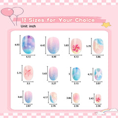 SIUSIO nails applied on a child’s hand in a lifestyle scene, demonstrates wearable look
