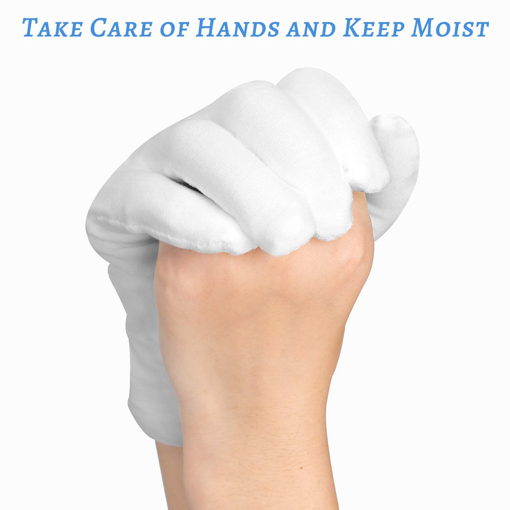 SLWJAXGT glove worn overnight on hand demonstrating moisturization benefit