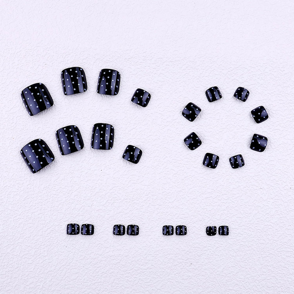 Spebozy hand applying press-on toe demonstrating easy at-home use benefit