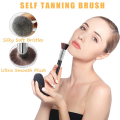 STEUGO mini face mitt next to fingers for precise facial blending