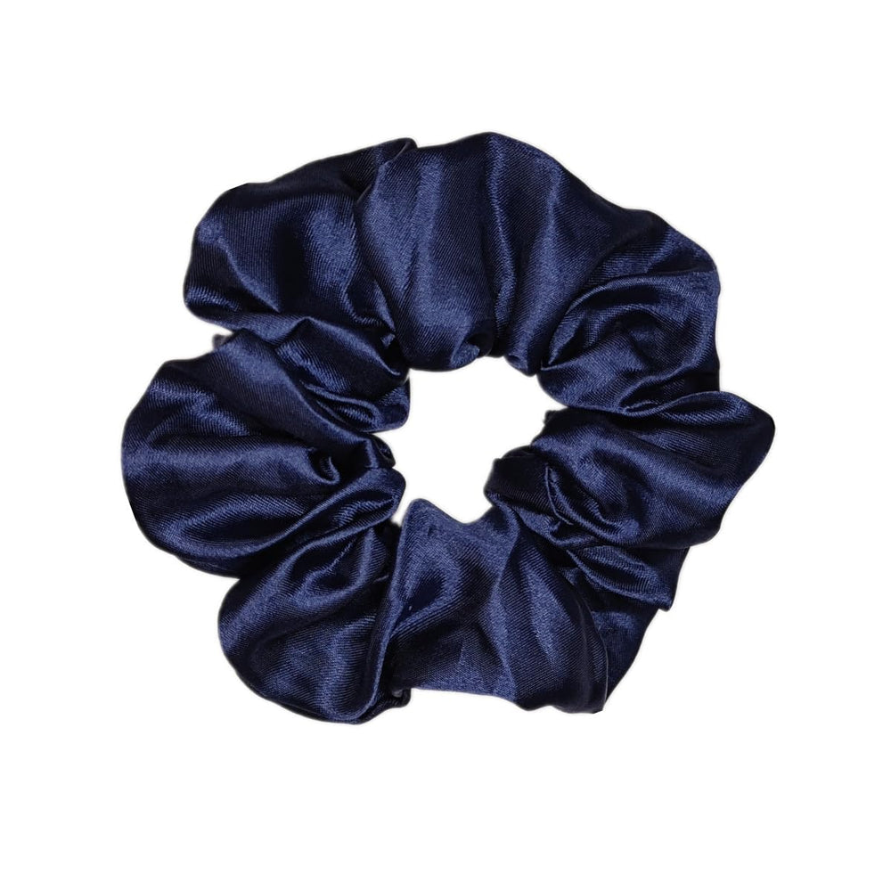 Sufermoe in high ponytail showing secure hold and no visible creases