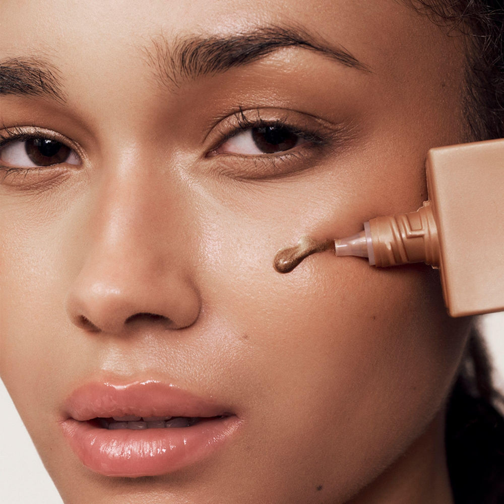 Summer Fridays mixed with cream demonstrating customizable tint and hydration