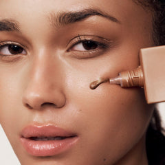Summer Fridays mixed with cream demonstrating customizable tint and hydration
