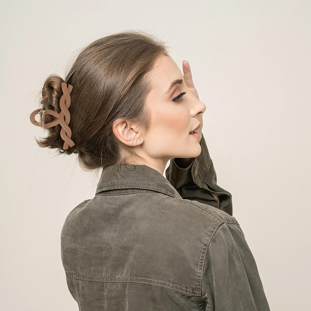 Sunolga clips on dressing table showing ready-to-wear convenience
