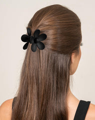 Sunolga multiple clips on vanity offering styling options quickly