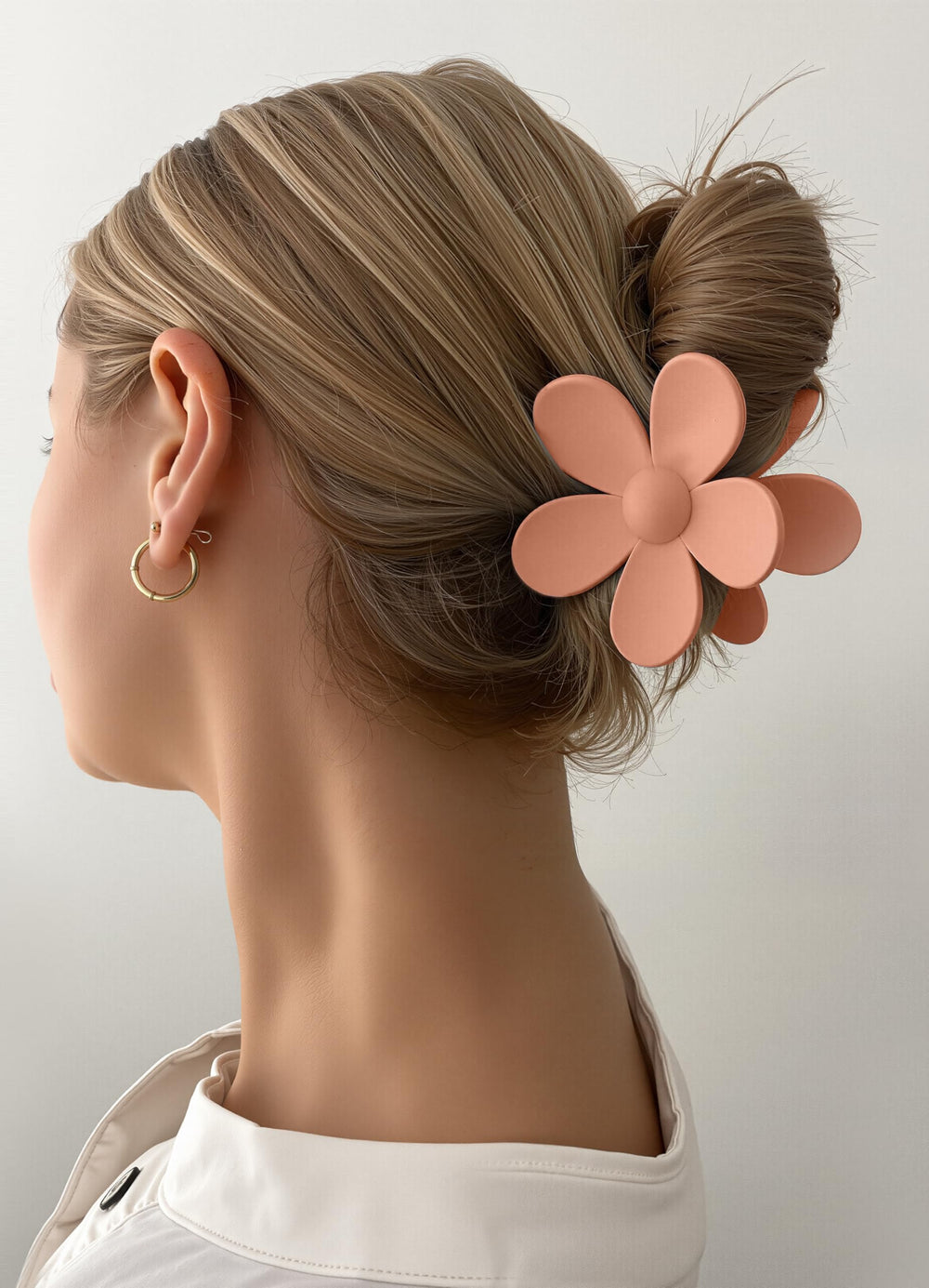 Sunolga variety pack used in hair demonstrating versatile styles and everyday confidence