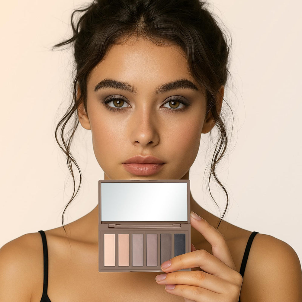 SUSIKEKI palette tucked inside travel bag highlighting compact, grab-and-go benefit