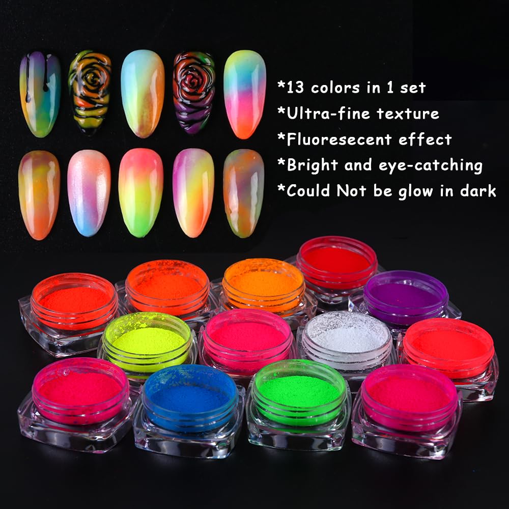 SUTOKAKA powder loaded on sponge applicator for easy gradient and chrome effects