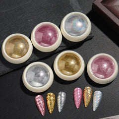 SUTOZMIWE lifestyle manicure shot showing finished aurora nails for inspiration