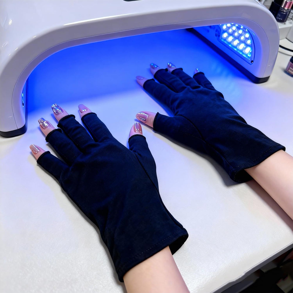 swaker gloves lifestyle bedroom nighttime scene showing sleeping use to lock in creams