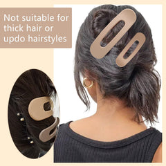 SYGY clips in a casual bag on a table for travel-ready convenience