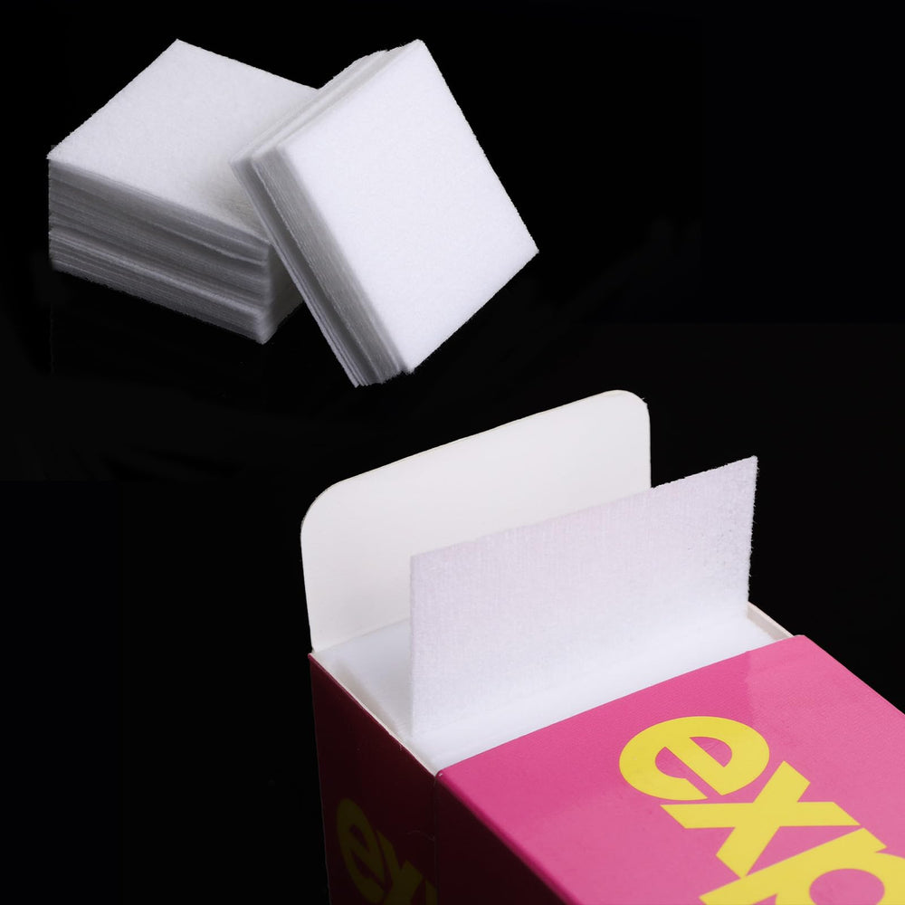 Tbestmax wipe in use removing gel polish with quick, clean results