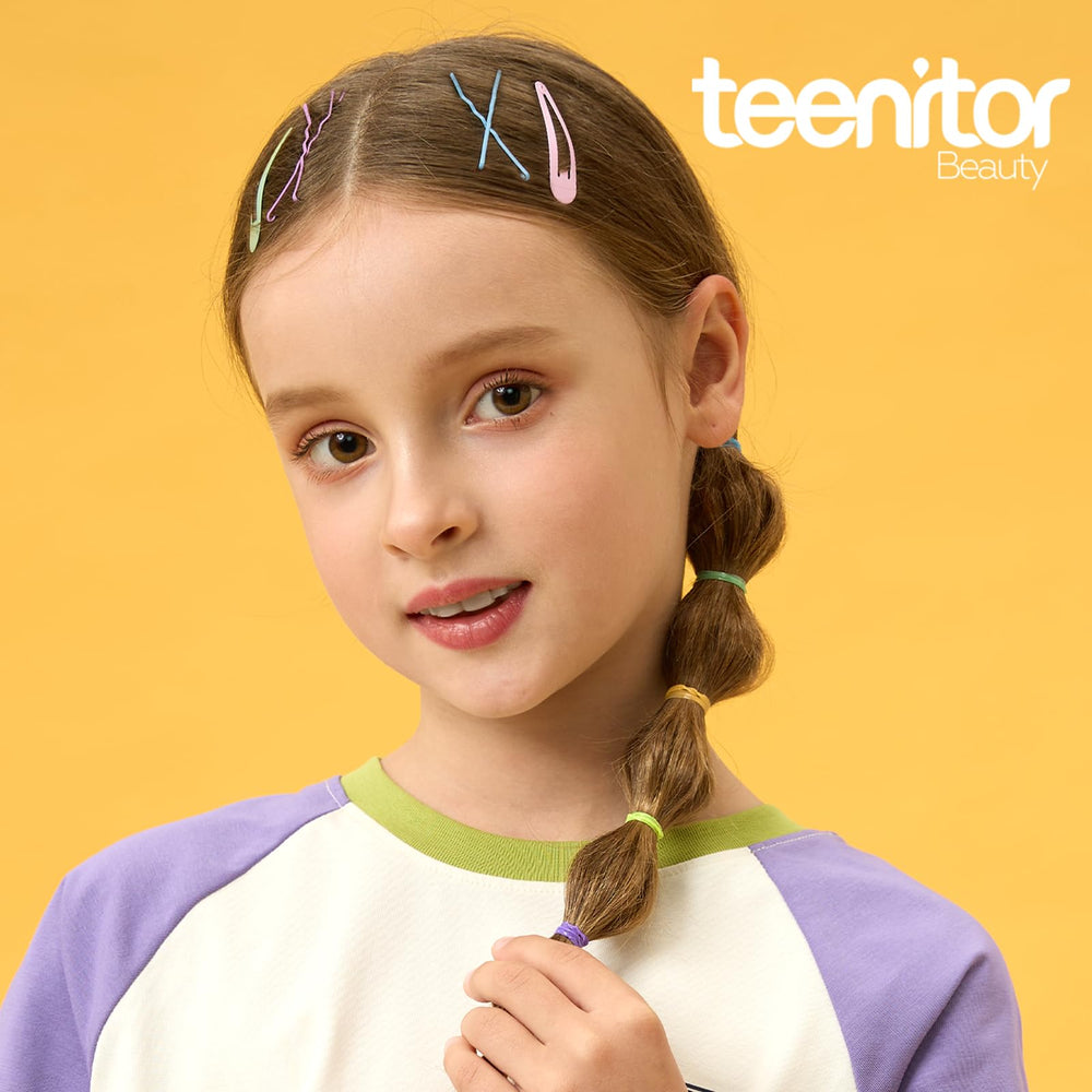 Teenitor toddler wearing a neat ponytail using elastics for gentle hold