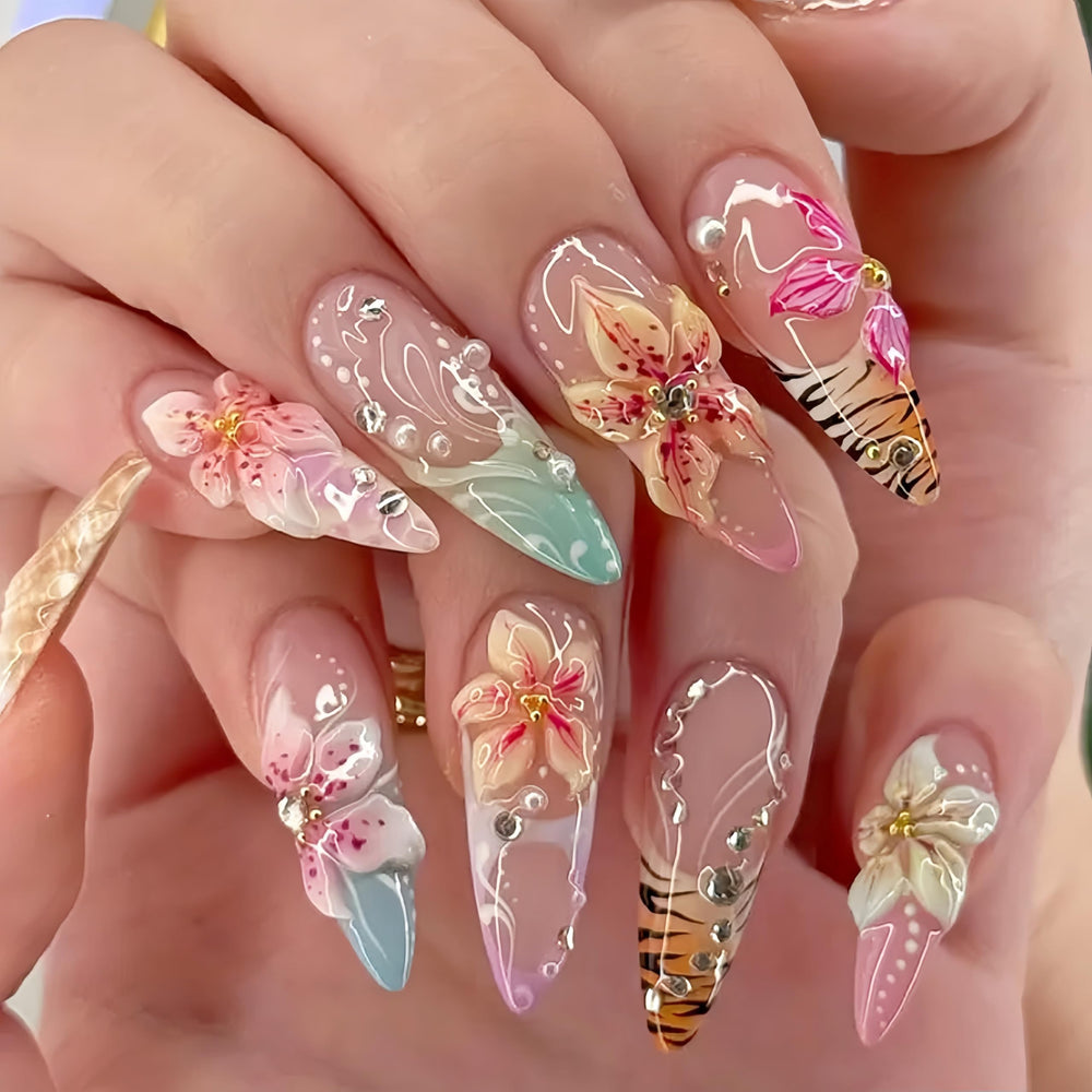 Tephrent front packaging showing 24-piece floral press-on nails, organized and travel-friendly