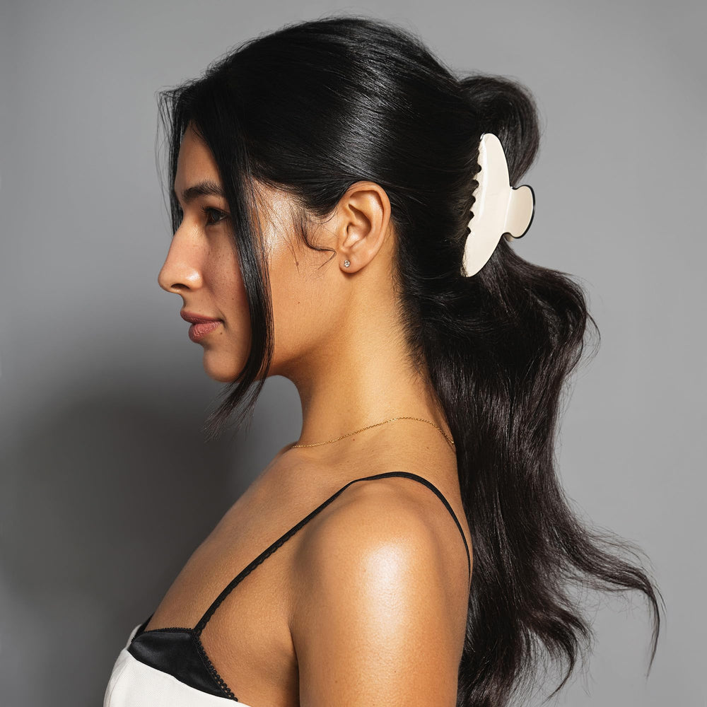The Hair Edit side profile highlighting modern silhouette and secure grip benefit