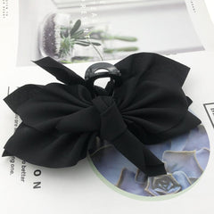 Thinslimer lifestyle outdoor styling with clips adding boho flair and polish