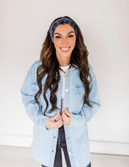 Tobeffect headband on woman doing yoga showing non-slip hold during workouts