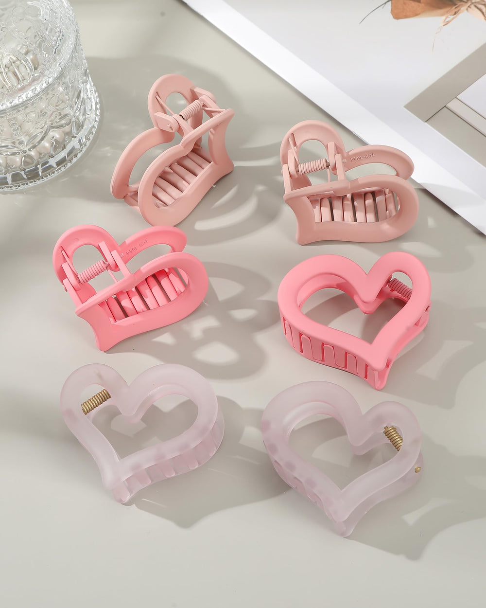 Ufgin six clips displayed to show color options and neat packaging