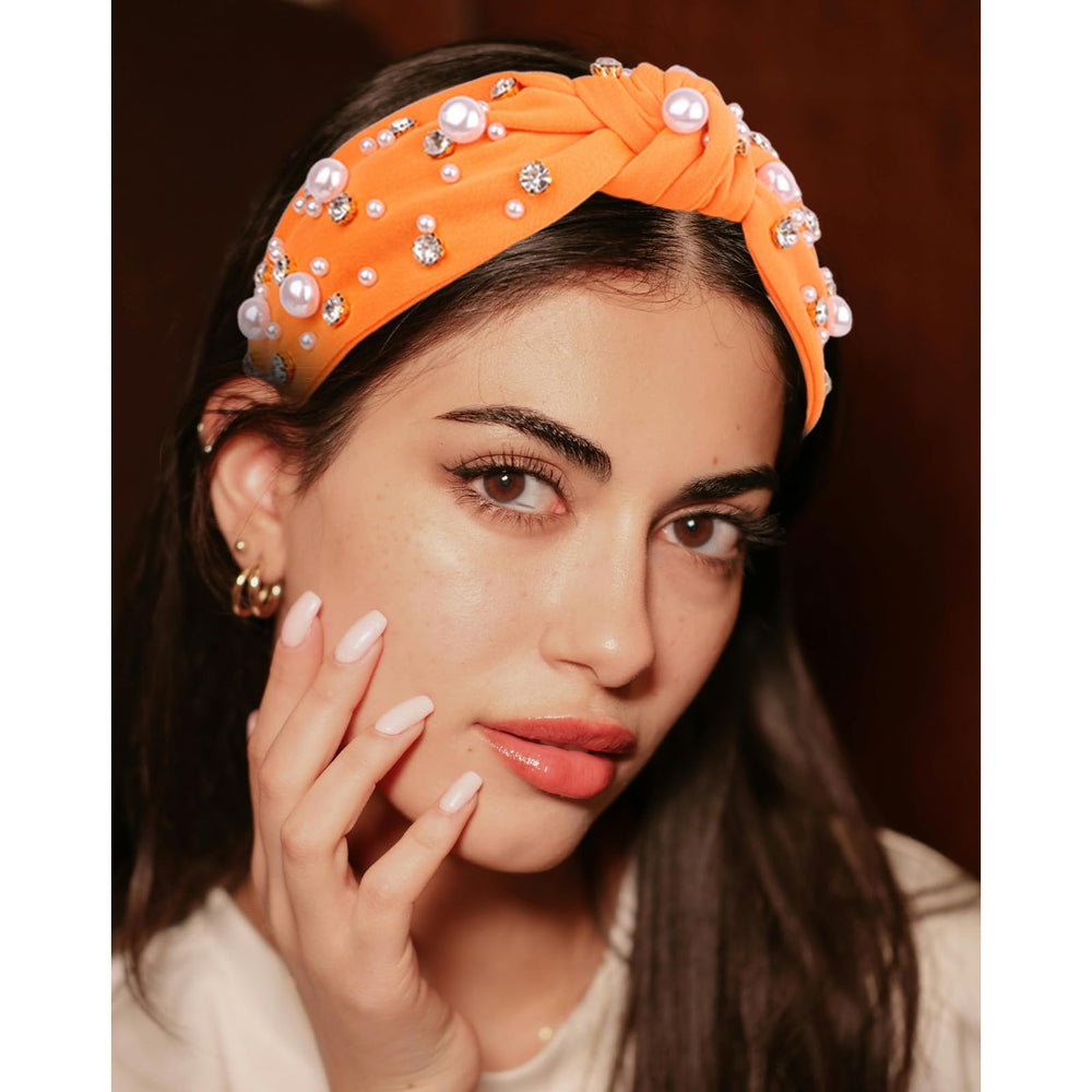 Uintoon worn by model in lifestyle setting adding color and stylish finish