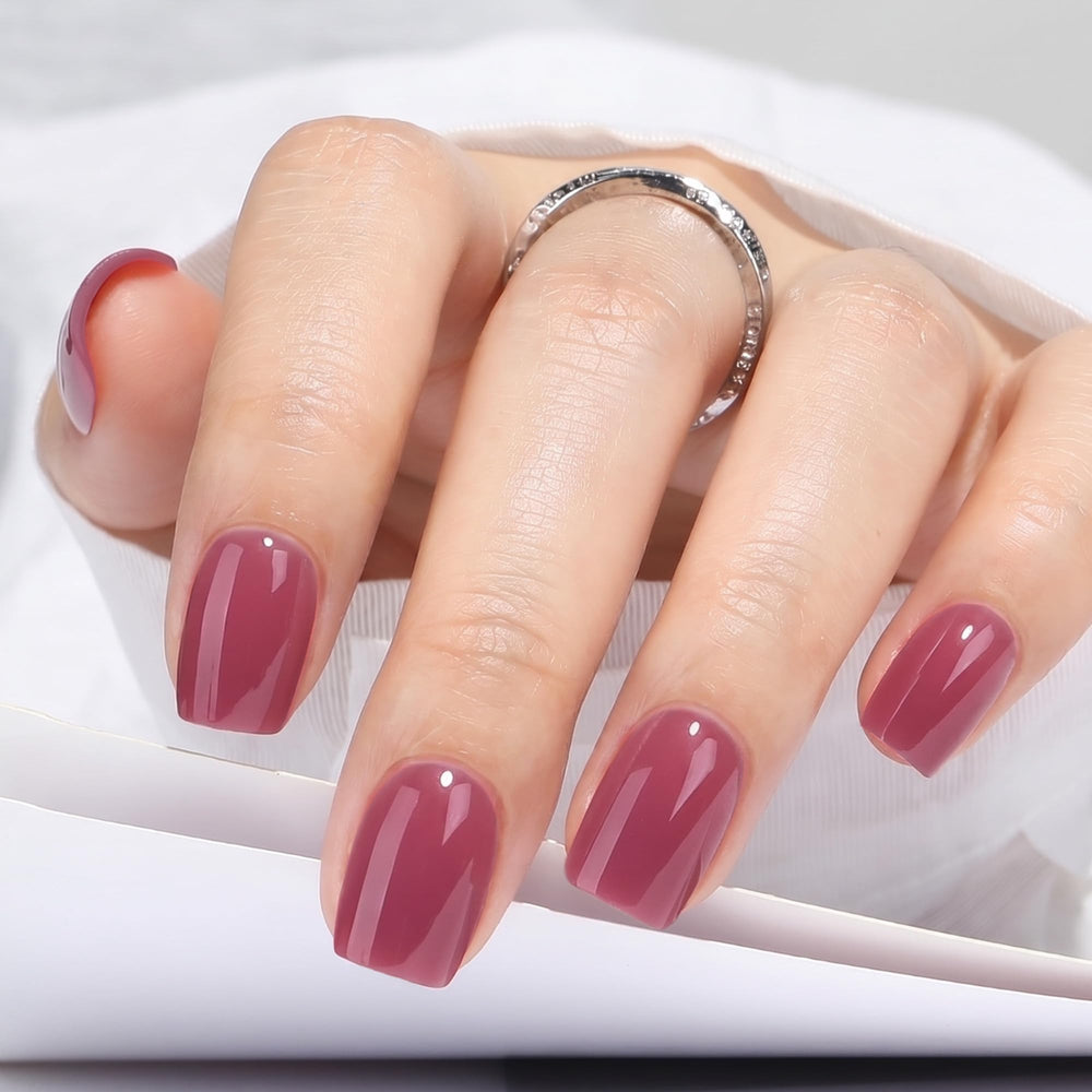 UNA GELLA glossy surface close-up highlighting smooth finish and salon shine