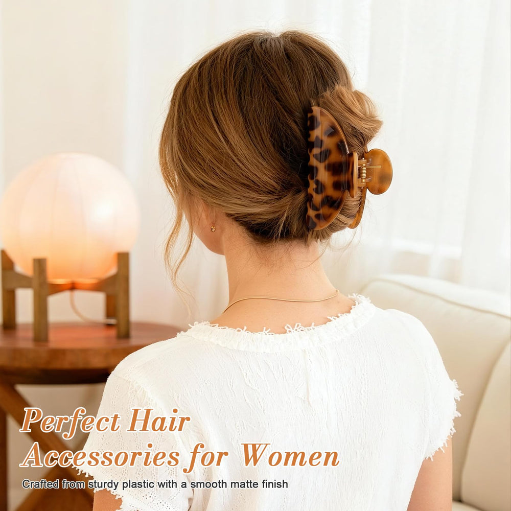 Unbednigt clip worn in office casual setting for polished everyday styling