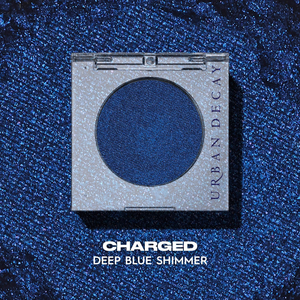 Urban Decay Charged close-up texture revealing velvety surface and shimmer particles benefit: creamy application