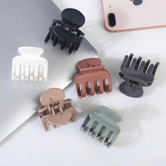 USDNICE close detail of rounded teeth preventing hair snags and damage