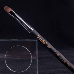 Vanfa brush handle close-up highlighting ergonomic grip for comfort