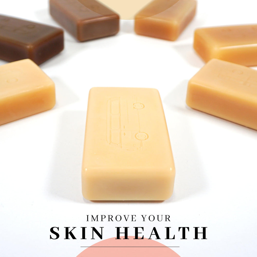 VanMan soap in hand producing lather, demonstrates easy cleansing action