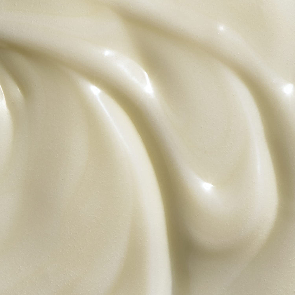 Versed cream applied on hand demonstrating quick absorption and smooth finish