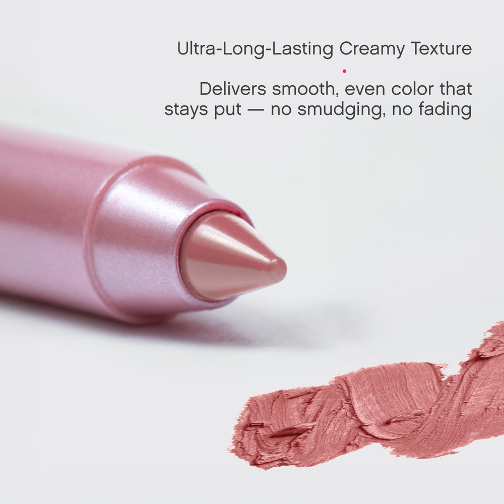 Vivienne Sabó applying liner to lips demonstrating neat definition and comfort