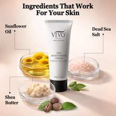 Vivo Per Lei held in hand to show product size and portable convenience