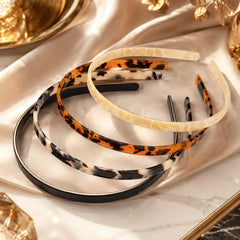 Vovii acetate tortoise texture close-up highlighting durable polished finish and color clarity