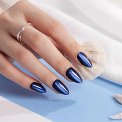 VSALON close-up of magnetic shimmer highlighting luminous depth