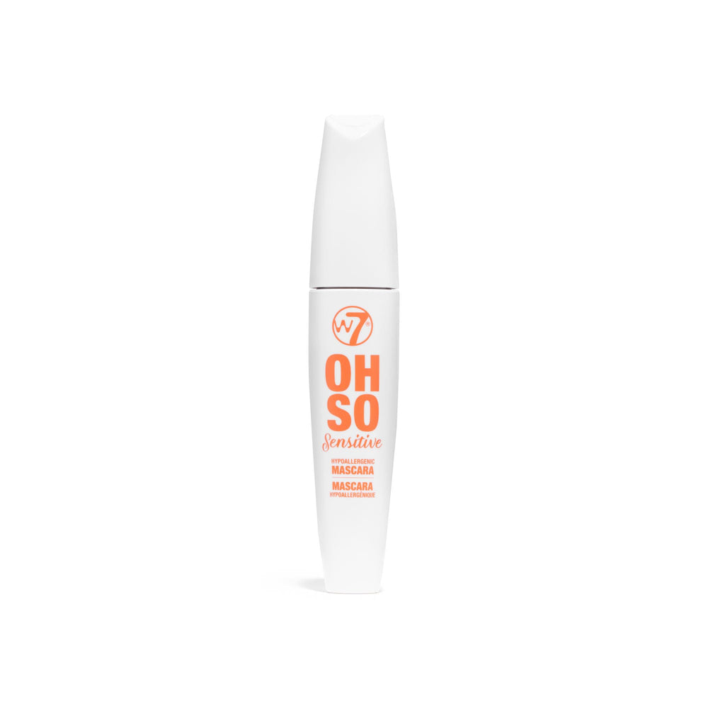W7 close-up of mascara brush applicator demonstrating precise coverage