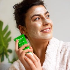 Weleda Skin Food cream texture close-up revealing rich emollient, intense hydration benefit