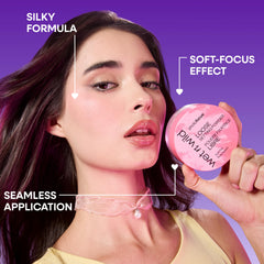wet n wild applying powder with puff for instant mattifying and setting benefit
