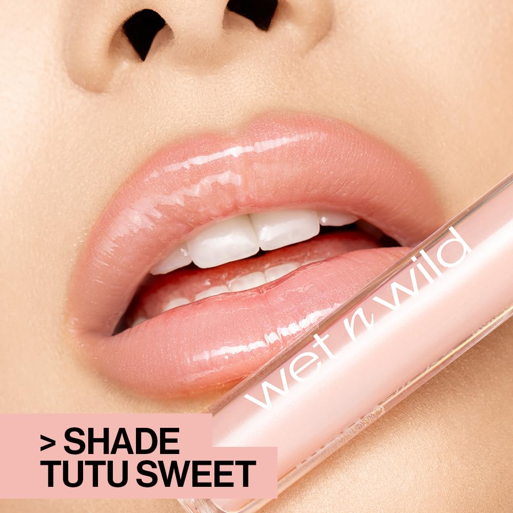 wet n wild applicator close-up showing precise, smooth application benefit