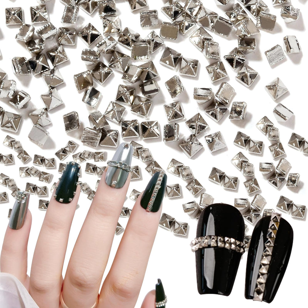 WOKOTO front packaging showing 600 silver pyramid studs and value