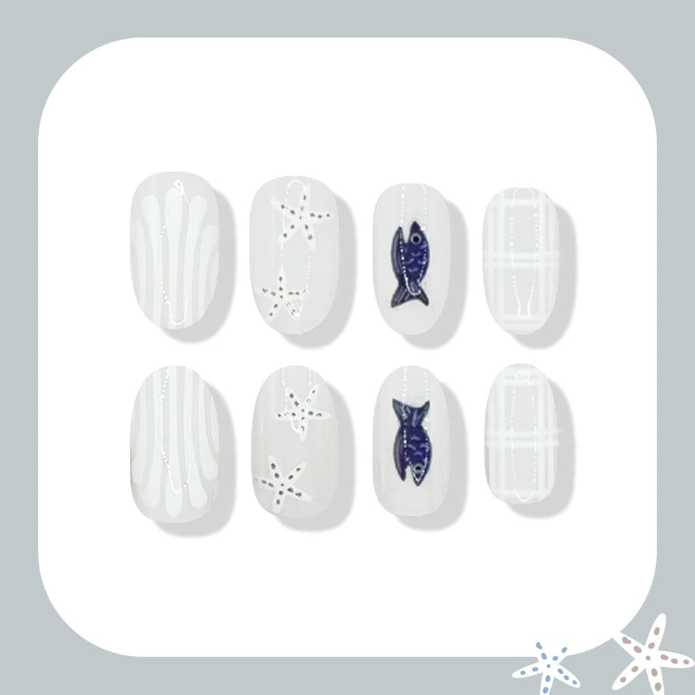 WUHCIM plaid accent nail detail highlighting crisp pattern and glossy finish for style